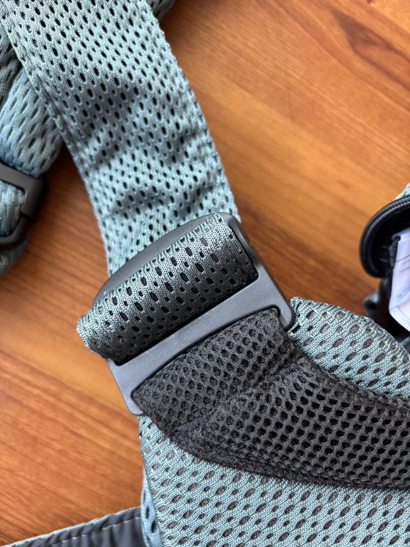 ベビービョルン　MOVE　エアリーメッシュ　セージグリーン　取扱説明書　箱付き