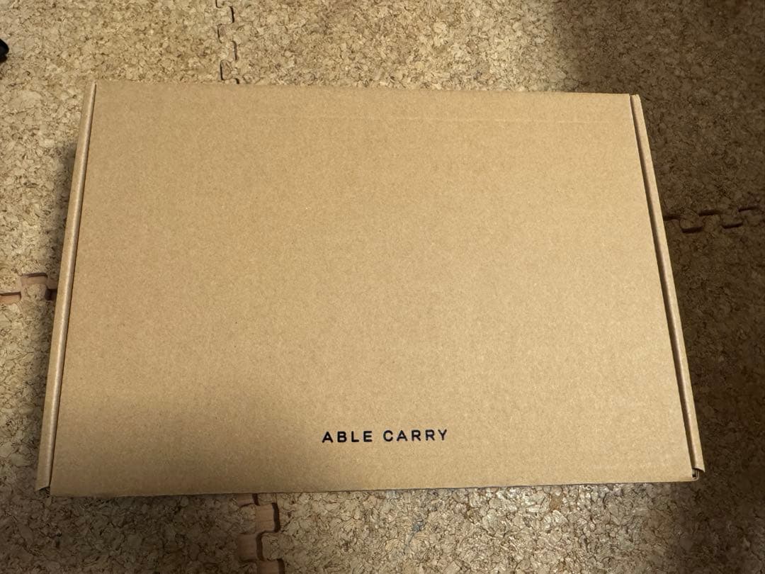 バッグ ABLE CARRY Core Sling Ultra Black