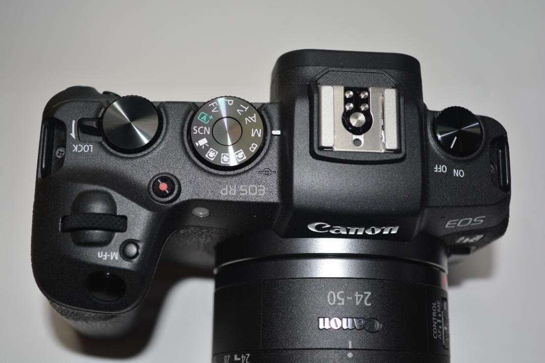 Canon EOS Rp ミラーレスカメラ レンズ込み