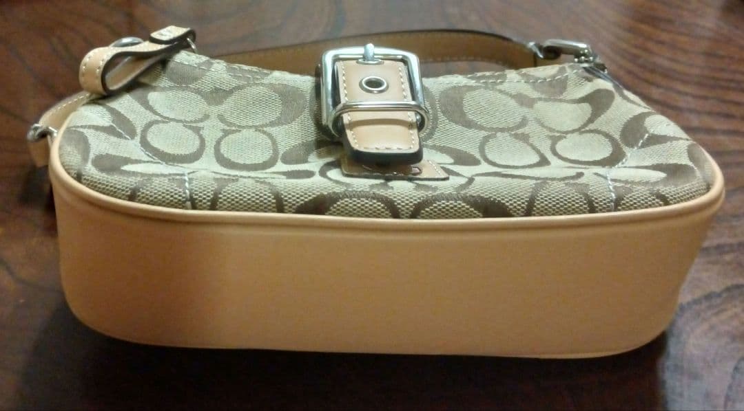 クリスマスセール☆★☆　COACH ワンショルダーバッグ ソーホー シグネチャー