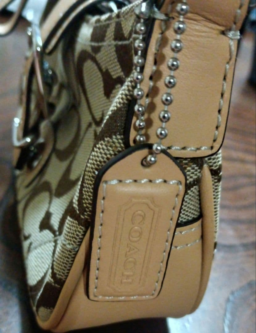 クリスマスセール☆★☆　COACH ワンショルダーバッグ ソーホー シグネチャー