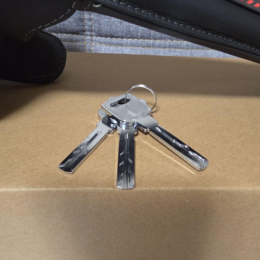 【美品】トムスTOMS ステアリングロック ハンドルロック