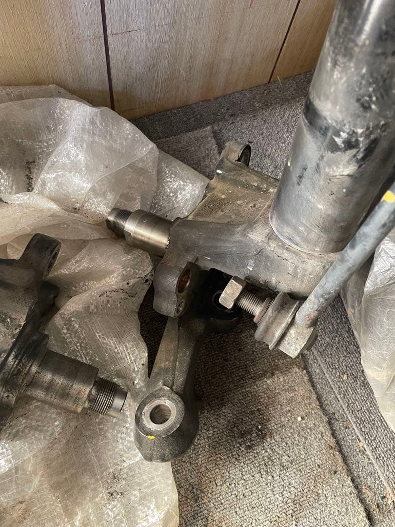 Y33用 純正サスペンションフロントのみ