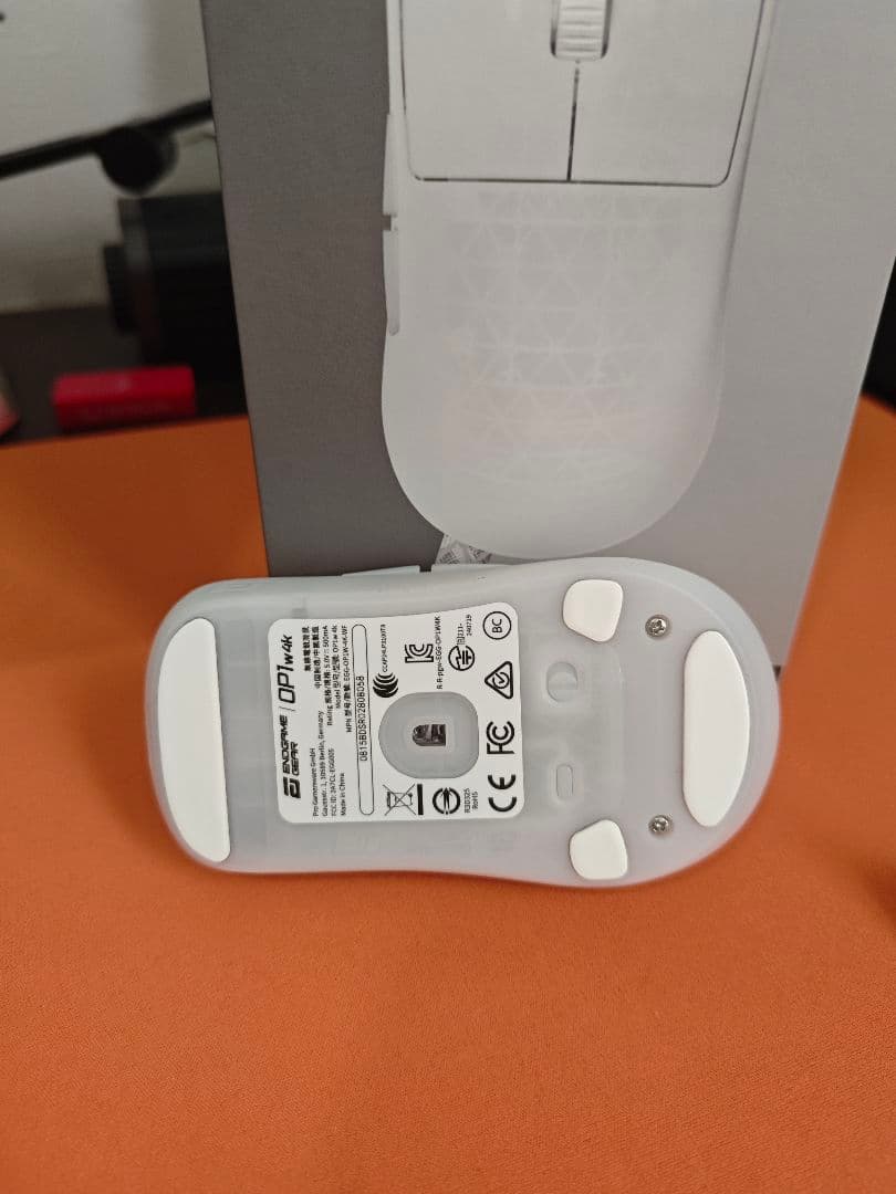 マウス・トラックボール op1w 4k white frost