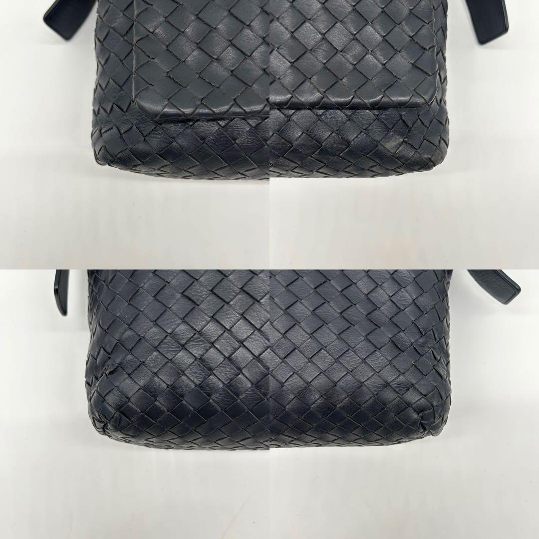 【美品】ボッテガヴェネタ ショルダーバッグ イントレチャート レザー ブラック