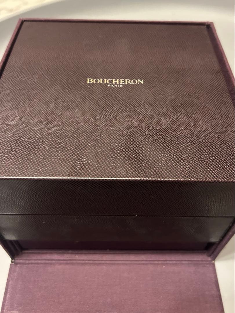 Boucheron ダイヤ腕時計　マジョリー