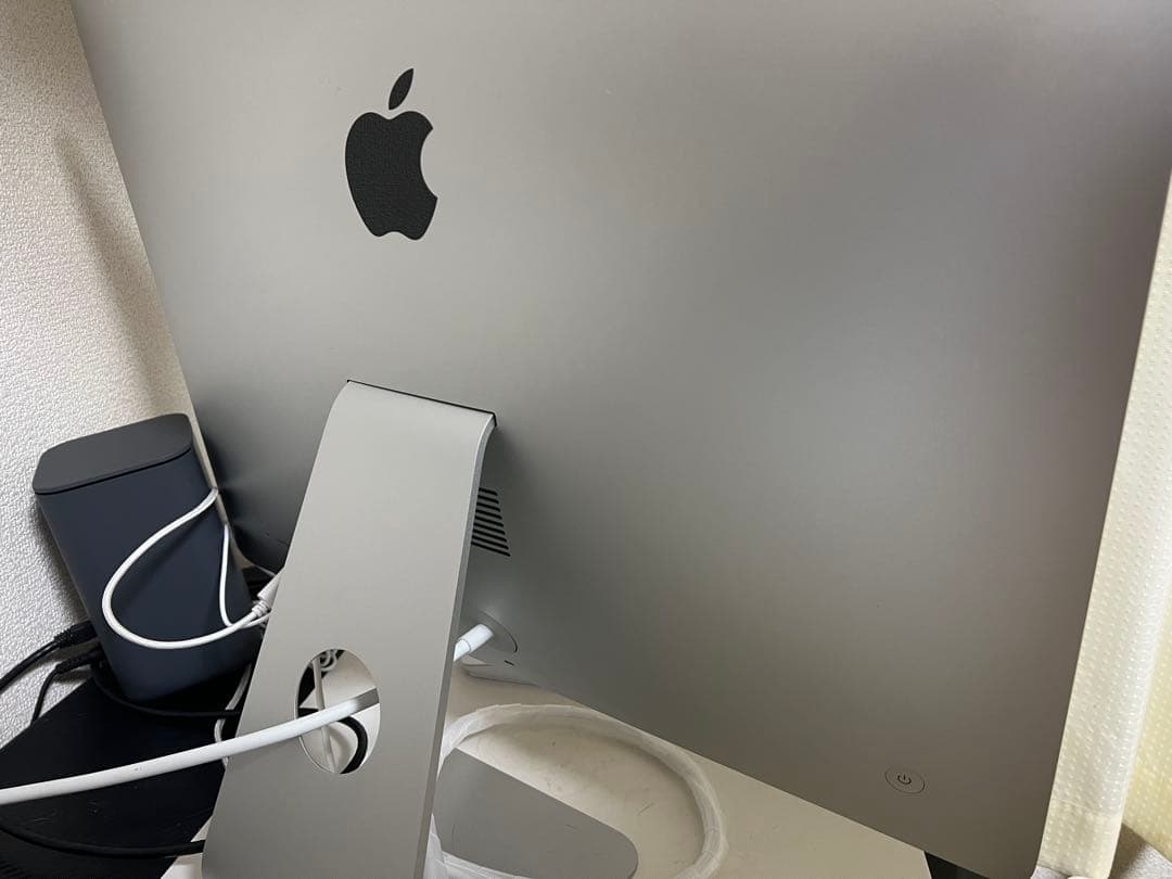 Apple iMac 21.5インチ (1920x1080) 2015年版？