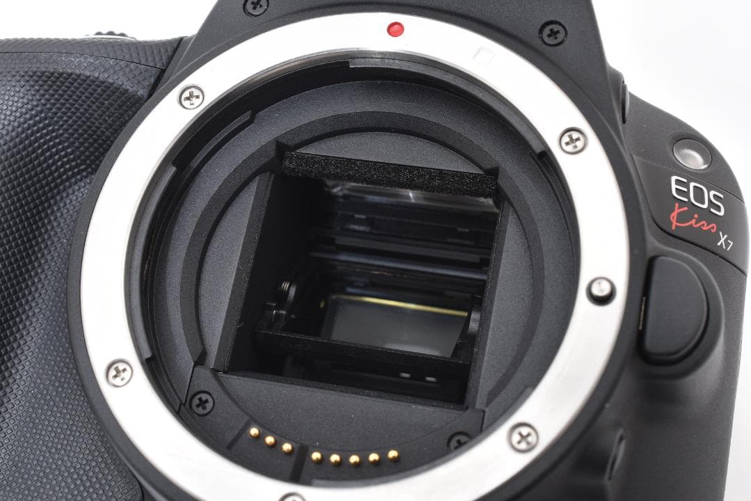 超美品 キヤノン EOS kiss X7 デジタル一眼レフカメラボディCanon