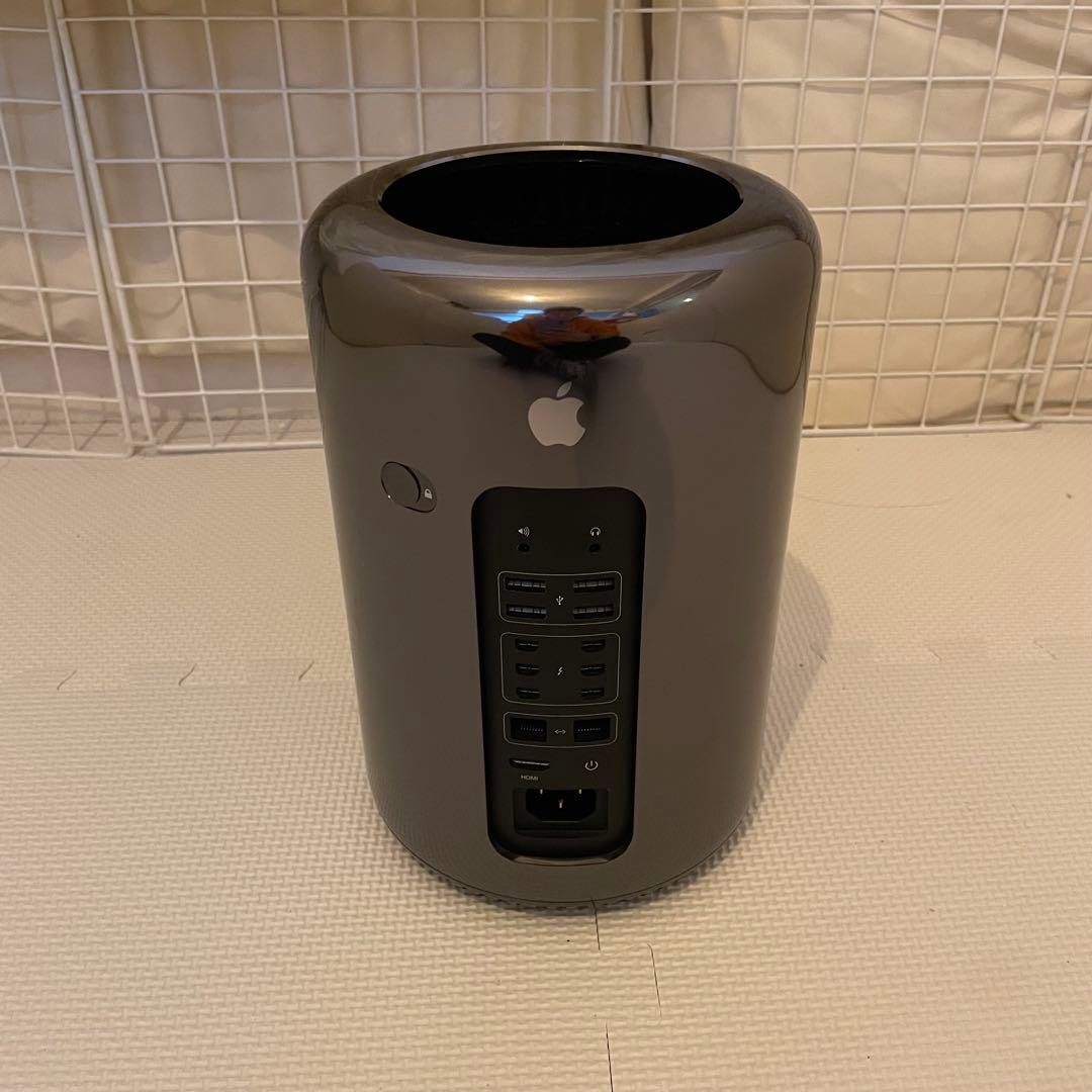 Apple Mac Pro (2013) スペースグレー
