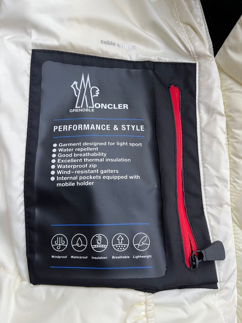 moncler grenoble ダウンジャケット