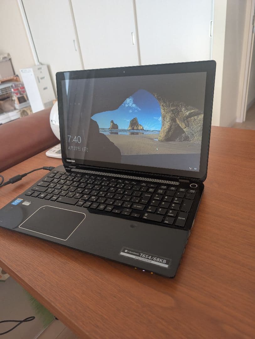 TOSHIBA dynabook T654/68KB 15.6インチ ブラック