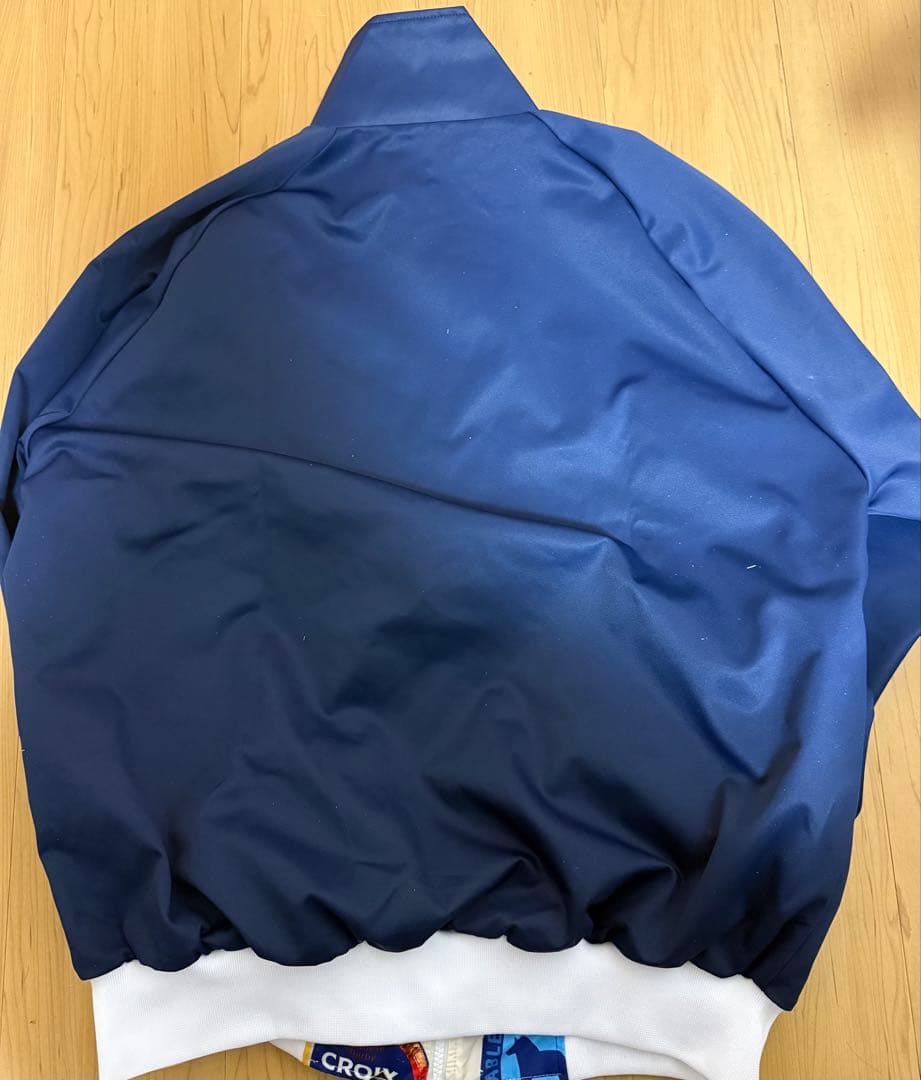 クロワデュノール　日本ダービーブルゾン