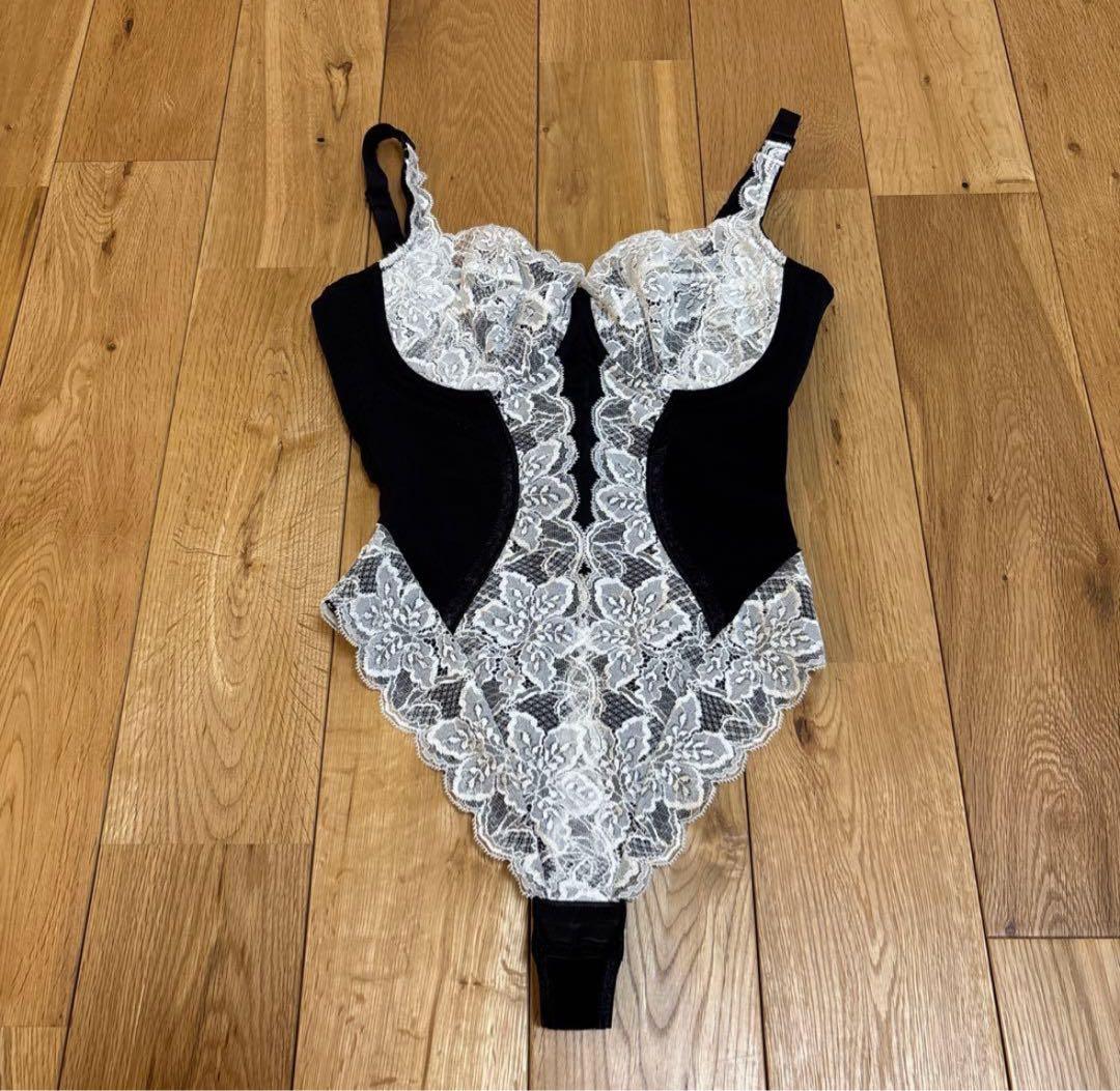 グラントイーワンズ LALA Tバックボディスーツ E75M補正下着