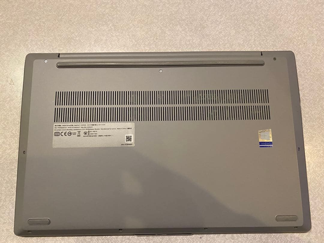 (ジャンク)Lenovo IdeaPad 15.6インチ シルバー