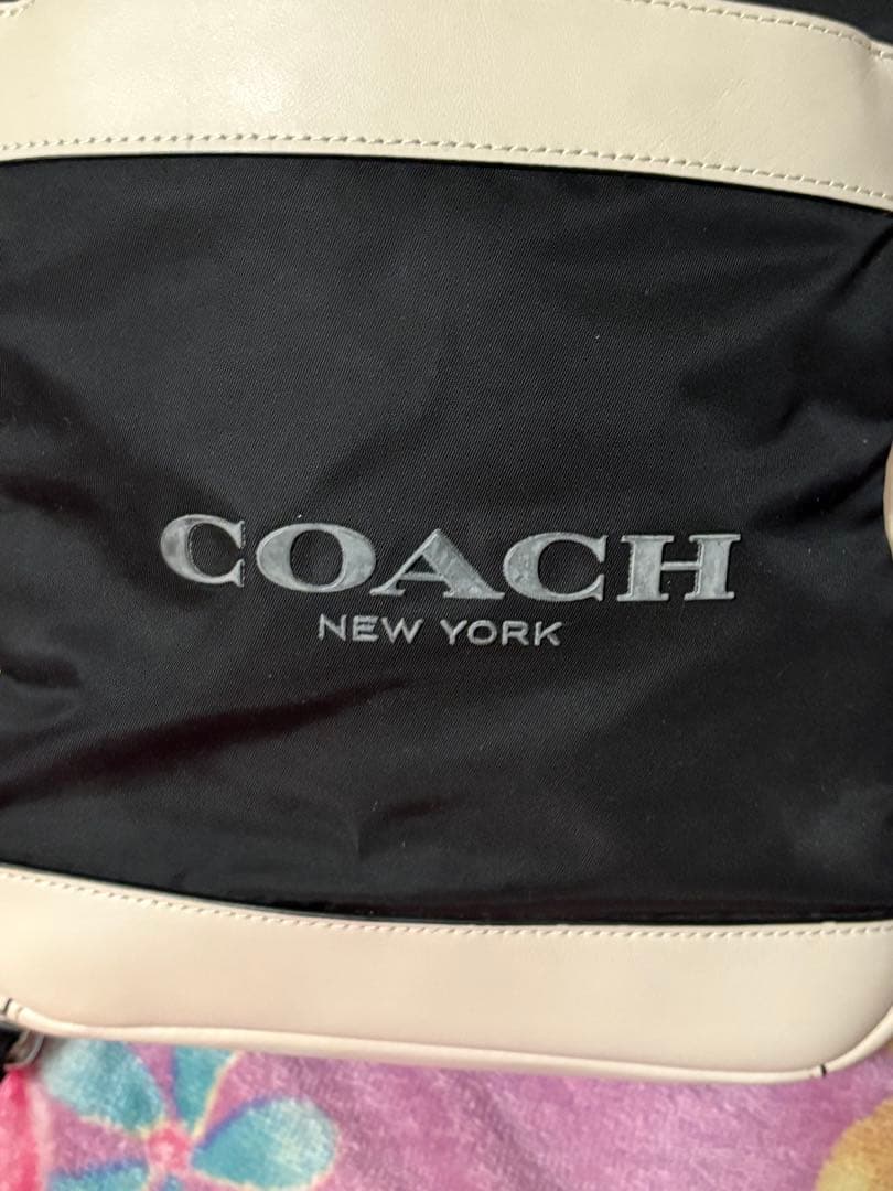 COACH ボディバッグ 黒/ベージュ