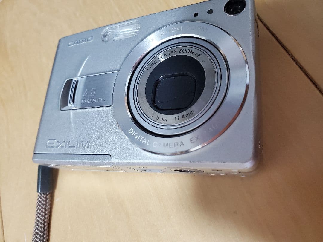 CASIO EXILIM EX-Z40 シルバー デジタルカメラ デジカメ