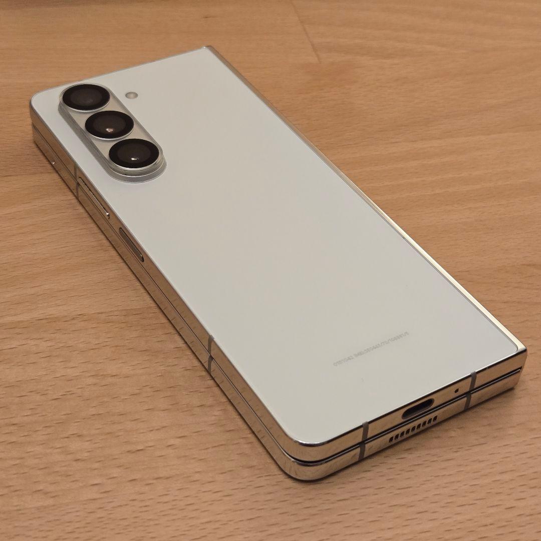 【超美品！】Galaxy Z Fold5 5G クリーム　256GB