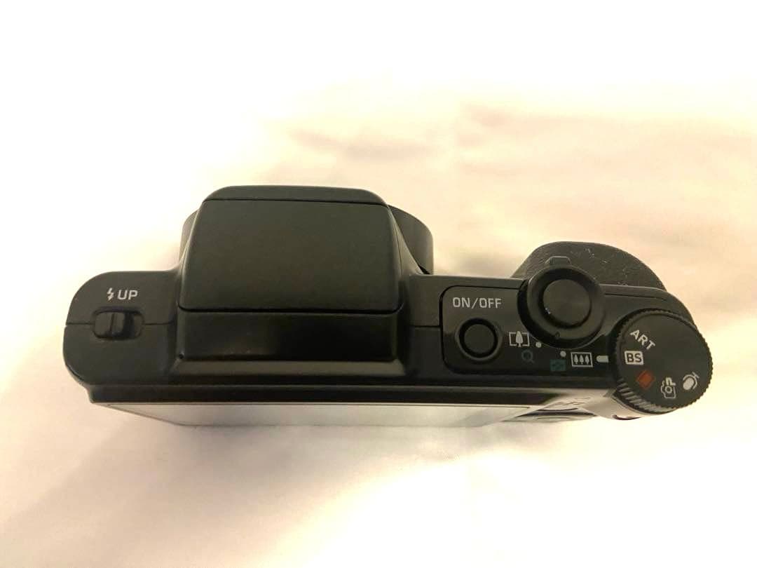 美品 CASIO EXILIM EX-H50 コンデジ　デジカメ