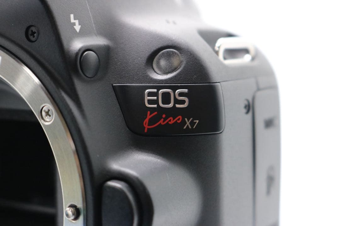 超美品 【Canon EOS Kiss X7 ダブルレンズセット】 安心保証あり
