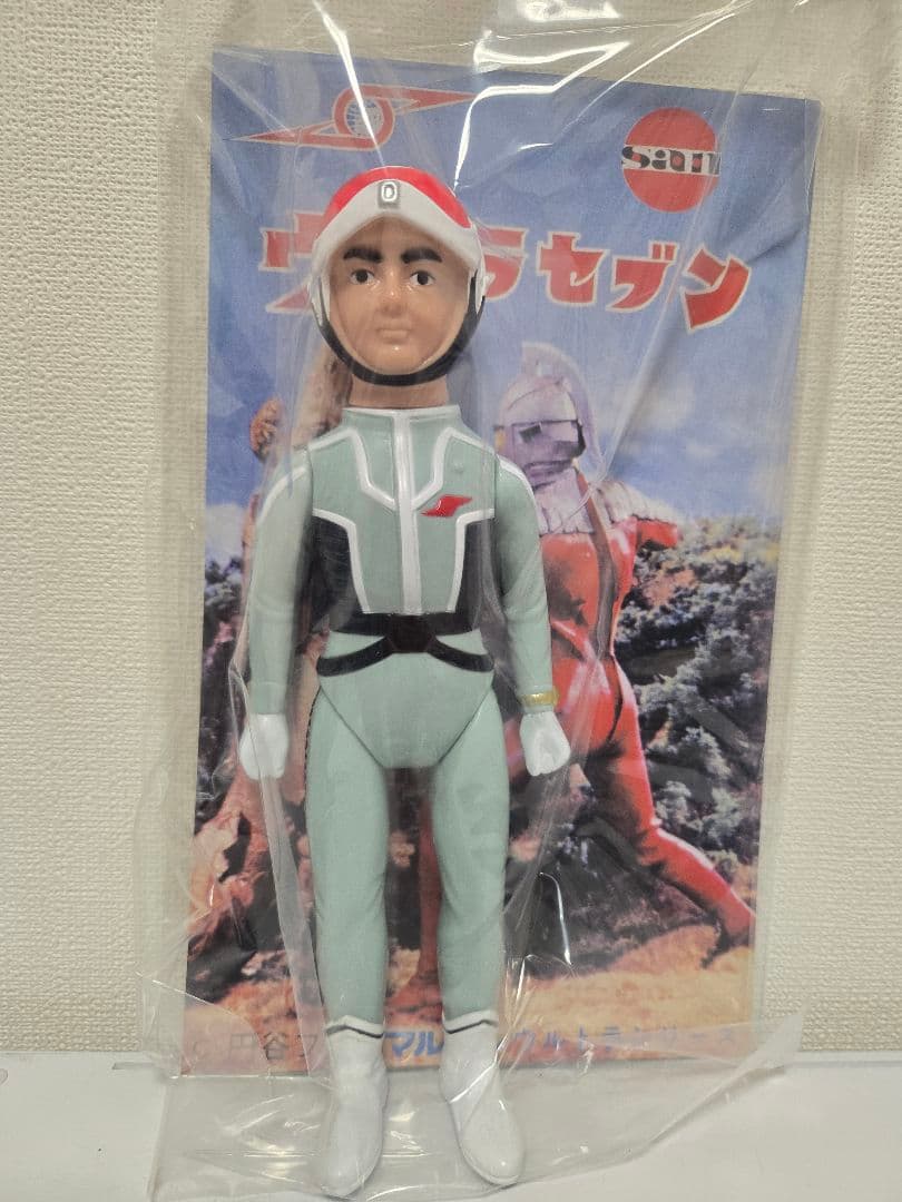 ウルトラセブン　宇宙魔人シリーズ　ウルトラ警備隊員　350　昭和イメージver