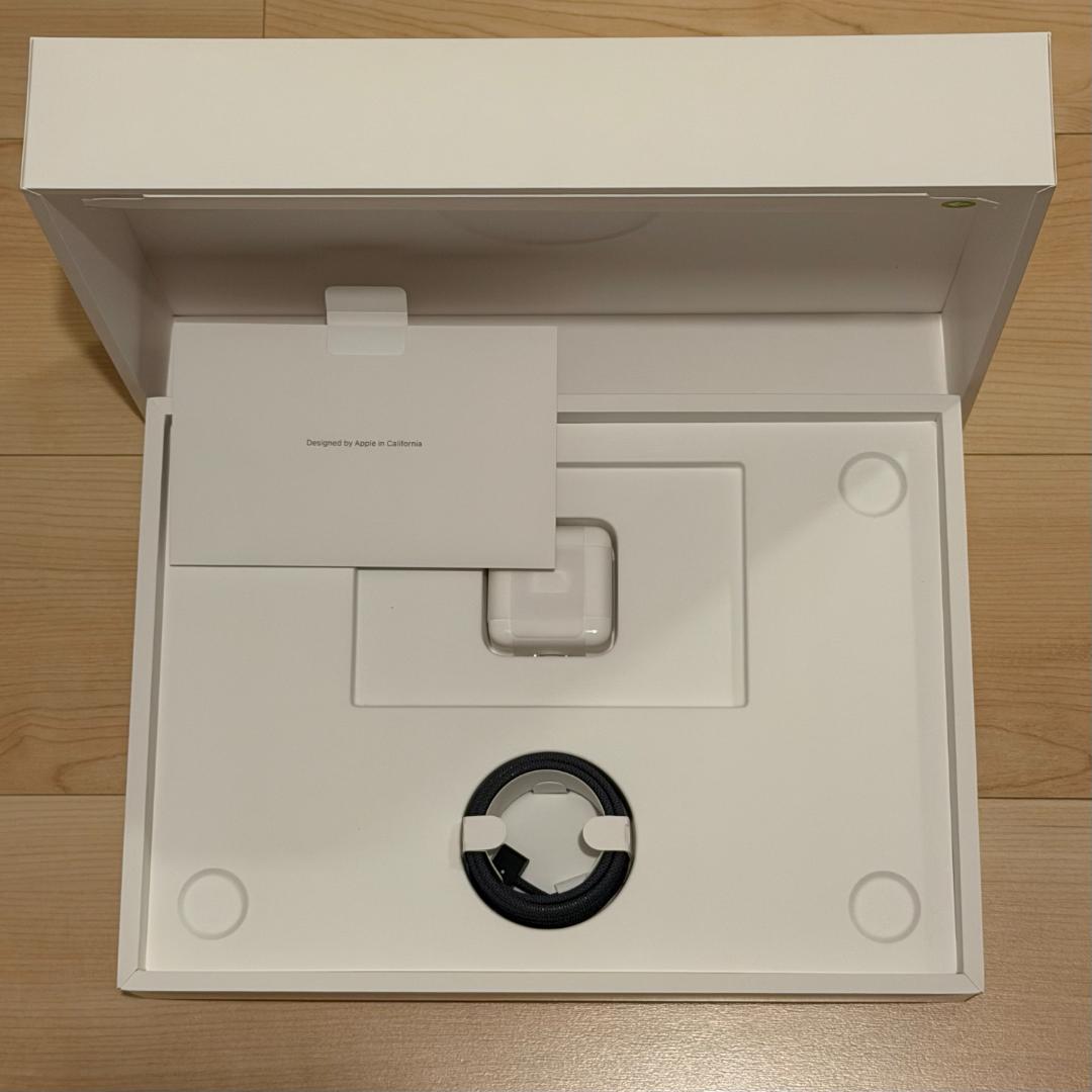 Apple 13インチ MacBook Air M4/32GB/1TB