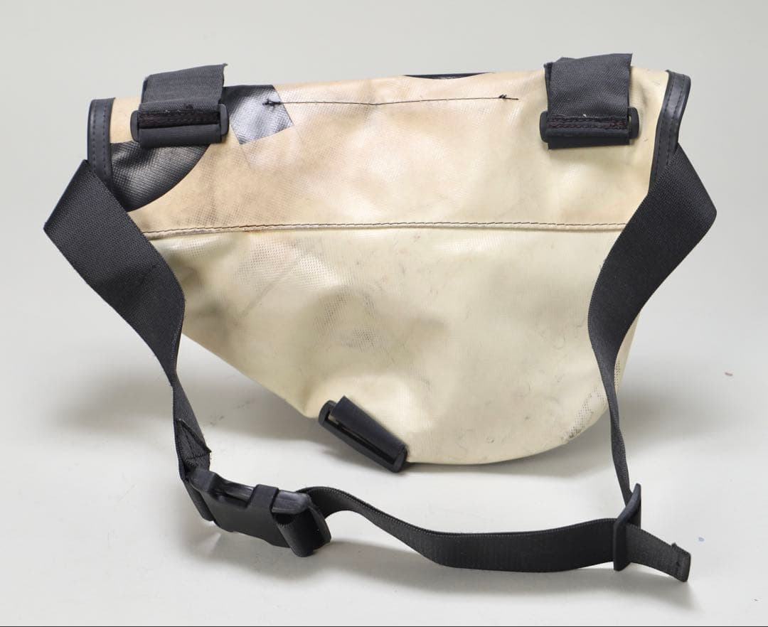 廃盤　フライターグ KNIGHT RIDER ショルダーバッグ　艶タグ