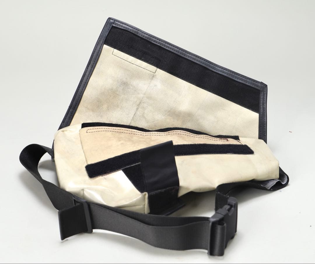 廃盤　フライターグ KNIGHT RIDER ショルダーバッグ　艶タグ