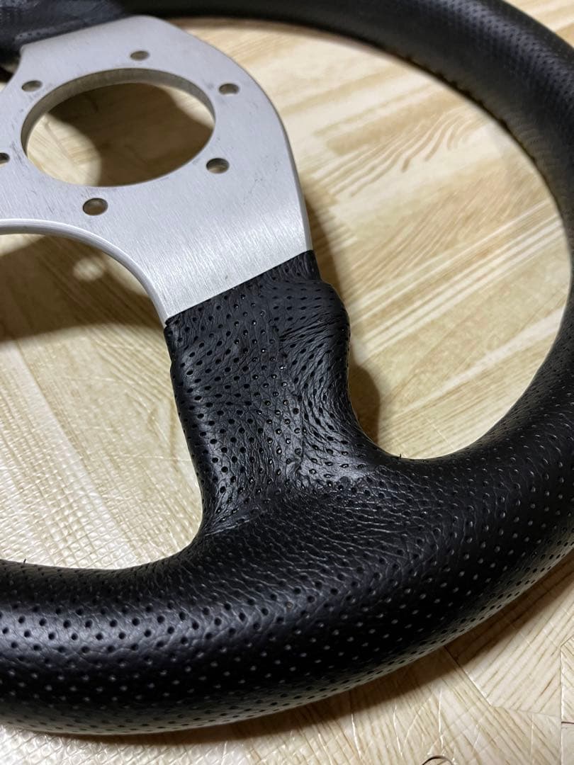 MOMO competition evo 32φ ステアリング