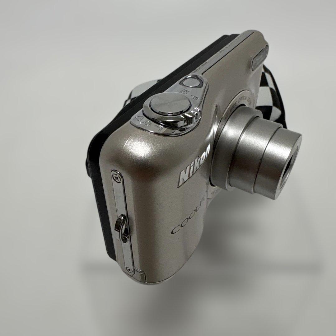 l**様 【美品】NIKON COOLPIX L30 単三電池新品交換済　希少品