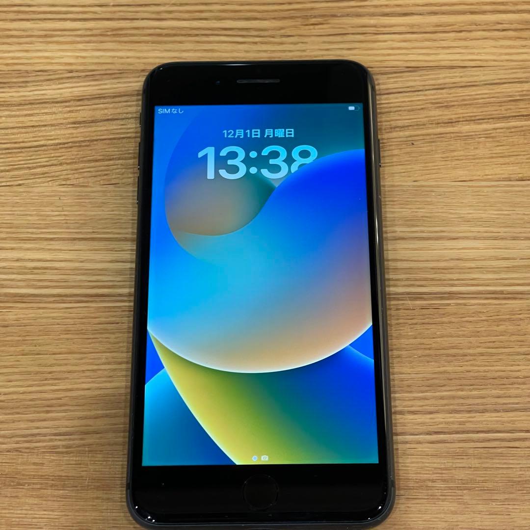 iPhone 8Plus 匿名発送　64G ￼最大充電容量75% SIMフリー