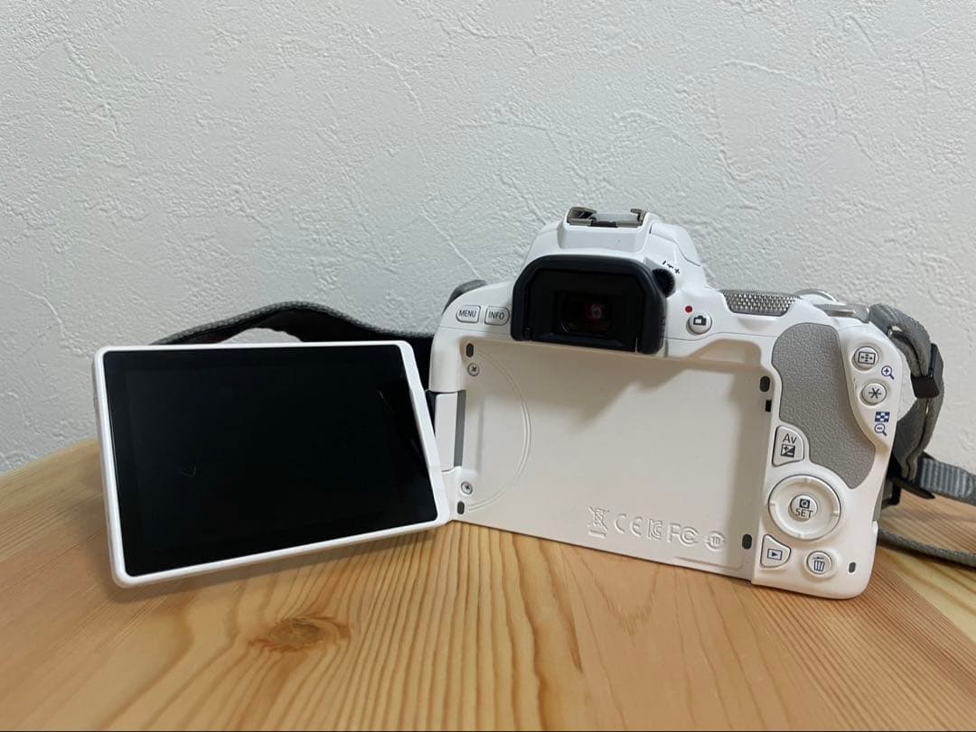 キヤノンデジタル一眼 CANON EOS Kiss X9 ホワイト レンズ付