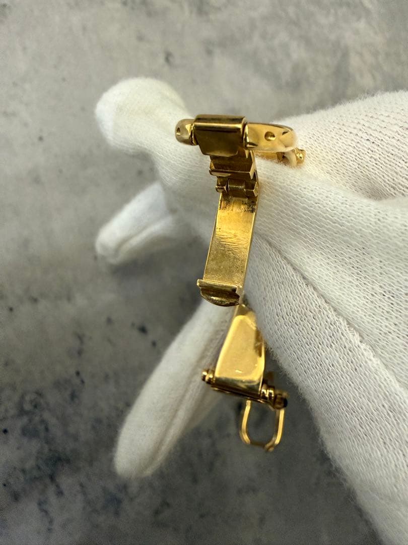 GUCCI レディース　時計　ゴールド