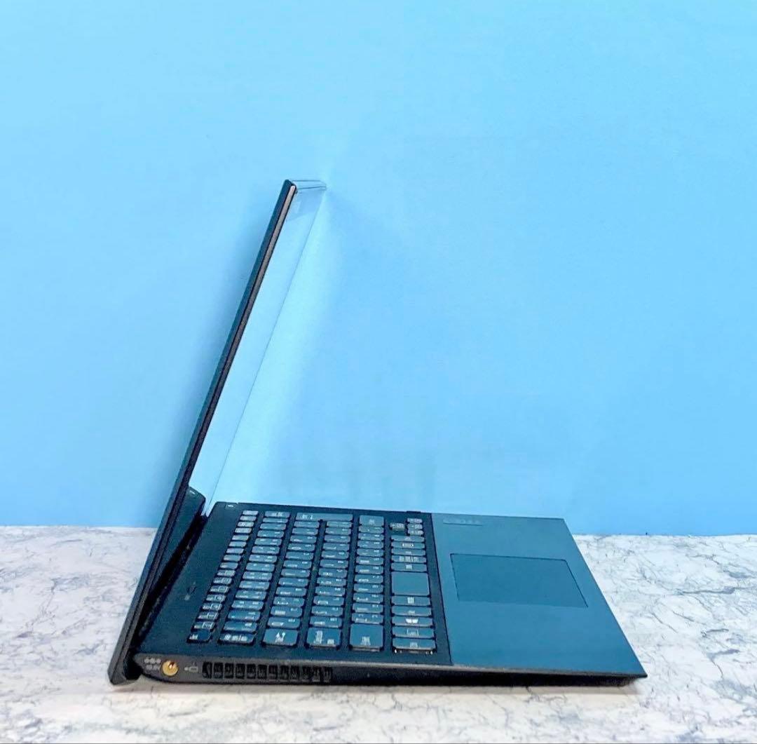 超軽量　薄型　SSD タッチパネル搭載　VAIO コンパクトノートパソコン