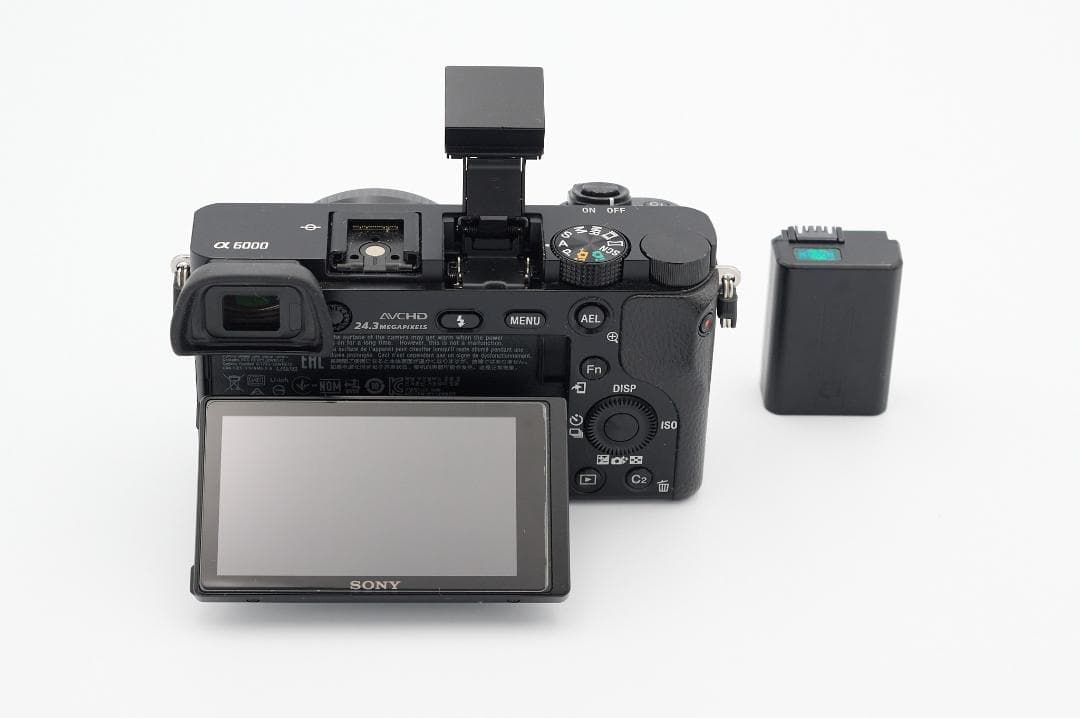 シャッター回数6500回‼️SONY α6000 ミラーレスカメラ 本体