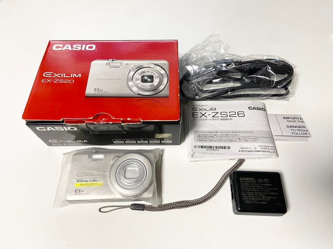 【外観極美品】CASIO EXILIM EX-ZS20