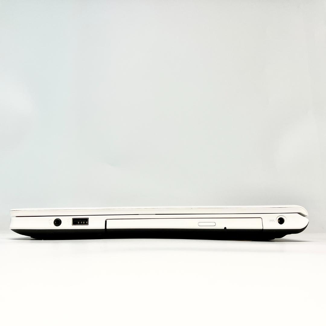 ⭕今だけ特価⭕極上美品✨ブルーレイ SSD Windows11 ノートパソコン白