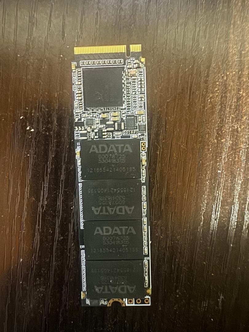 メモリー XPG 2TB M.2 NVMe SSD