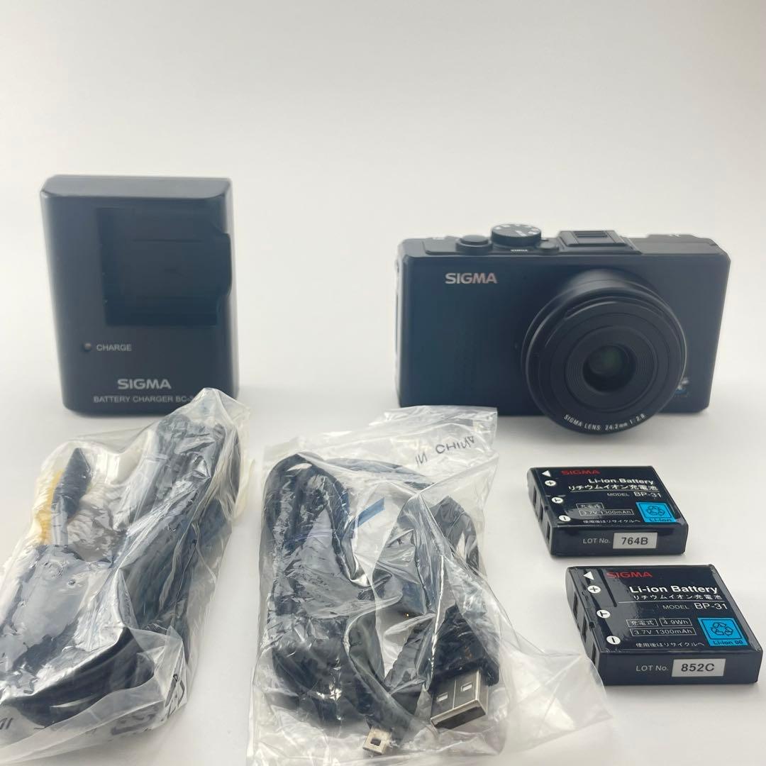 【動作・返品保証】SIGMA DP2 Foveon コンパクトデジタルカメラ