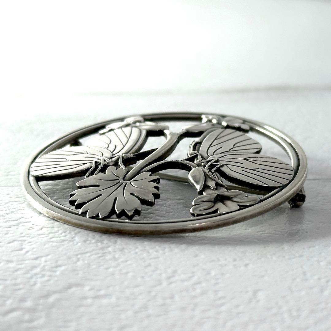  　283 ブローチ　シルバー　アーノマリノウスキー