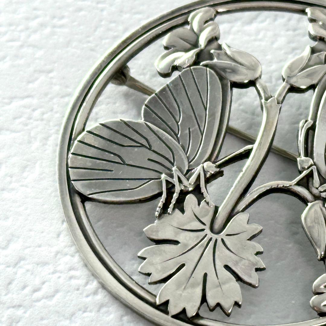  　283 ブローチ　シルバー　アーノマリノウスキー