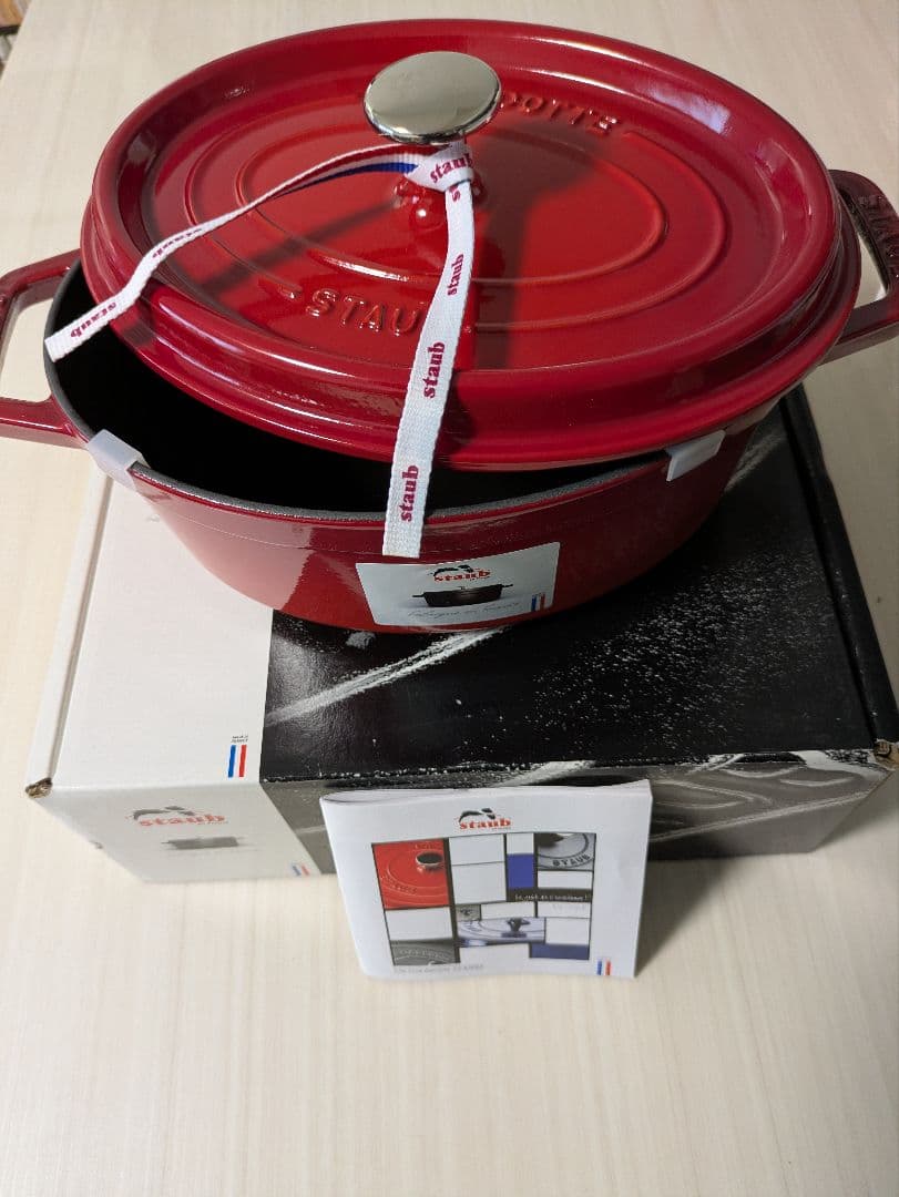 ストウブ ピコ ココット オーバル 23cm チェリー 40509-830