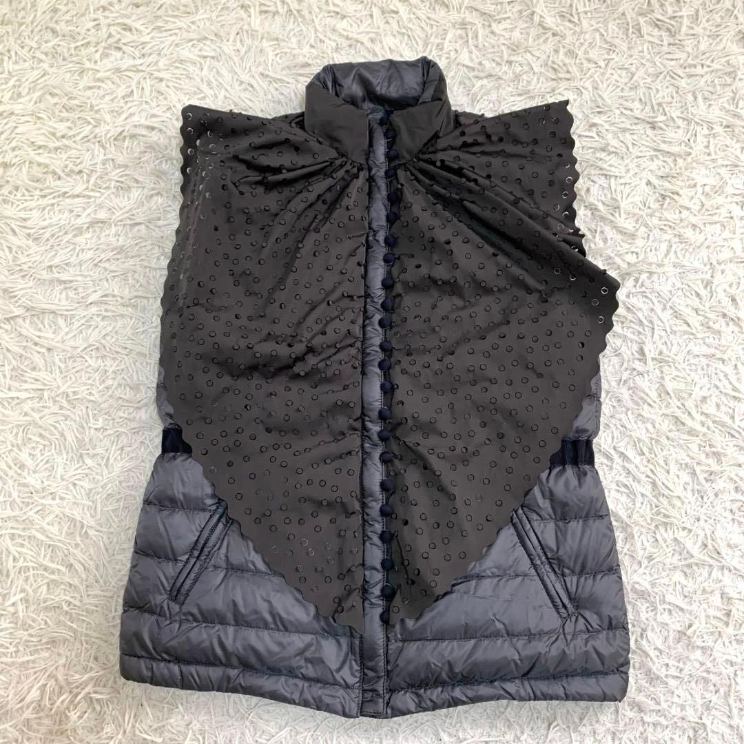 16272✨レア✨MONCLER ドッキング パンチング加工 ダウンベスト