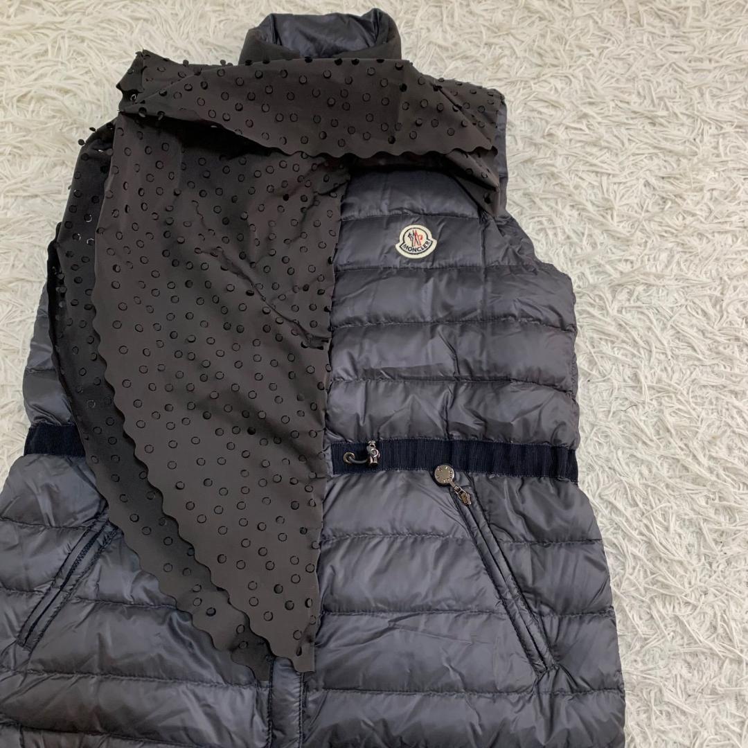 16272✨レア✨MONCLER ドッキング パンチング加工 ダウンベスト