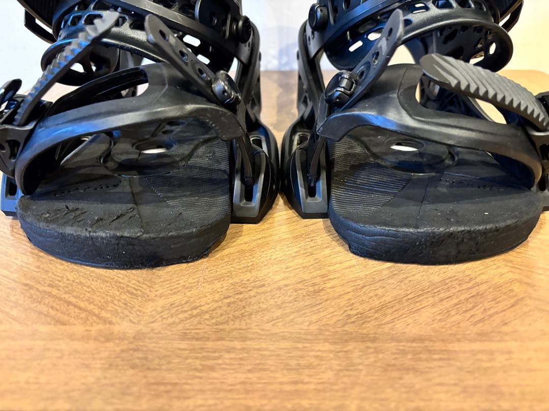 BURTON genesis est sサイズ ジェネシス バートン