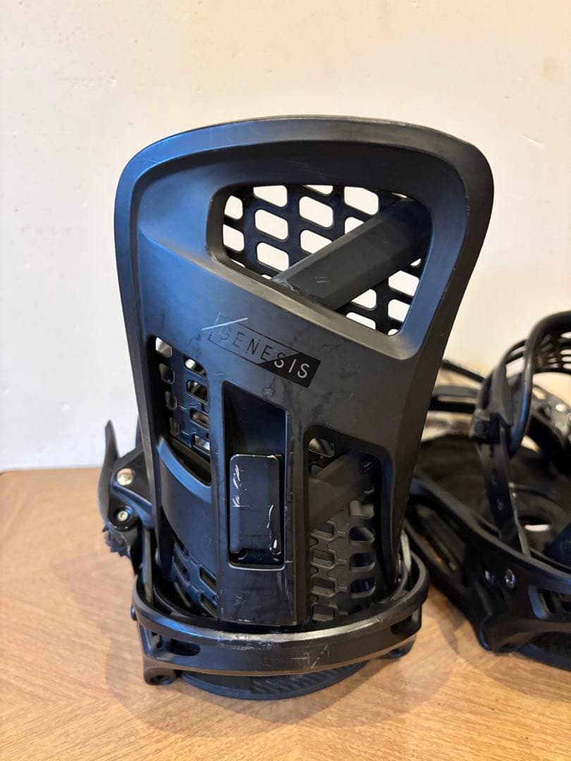 BURTON genesis est sサイズ ジェネシス バートン