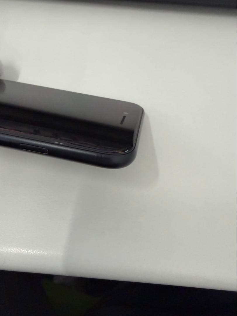 iPhone SE 第2世代 64GB SIMフリーバッテリー82% 動作良好