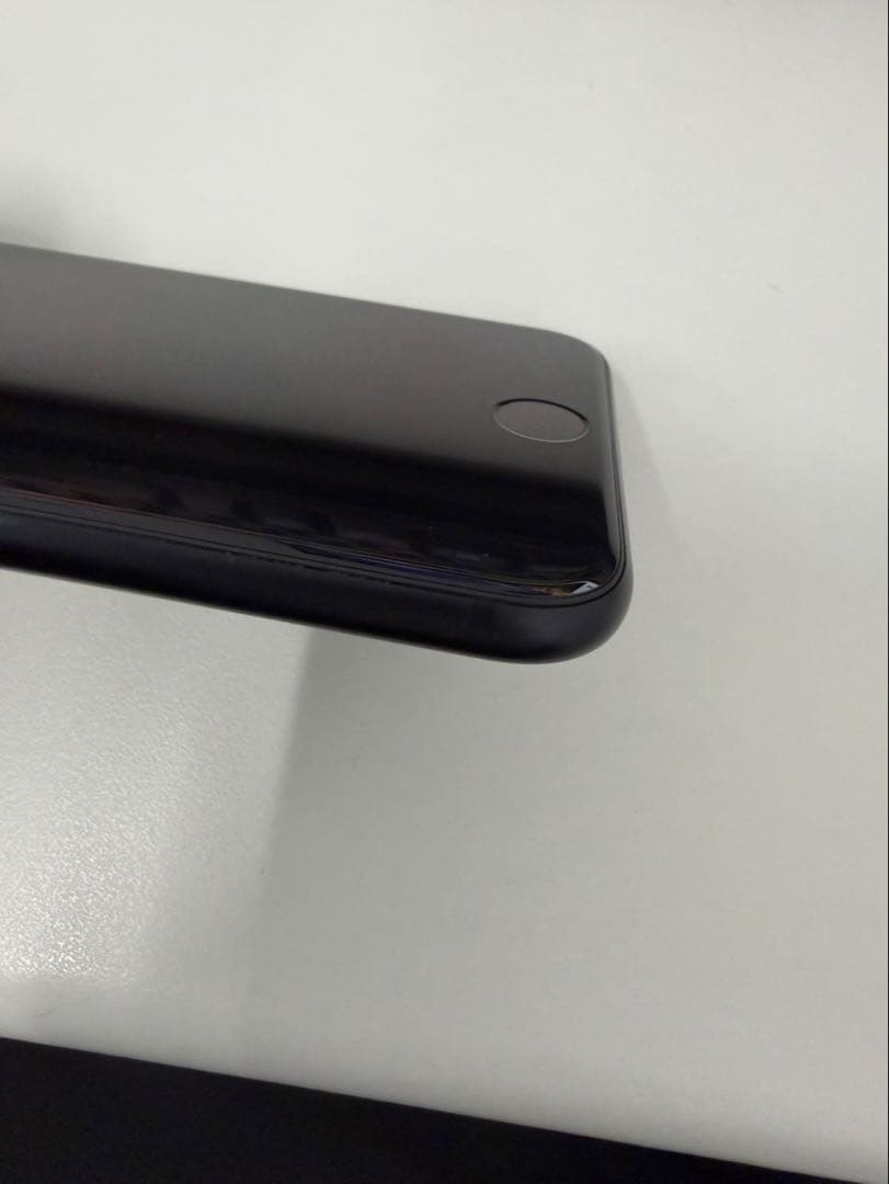 iPhone SE 第2世代 64GB SIMフリーバッテリー82% 動作良好