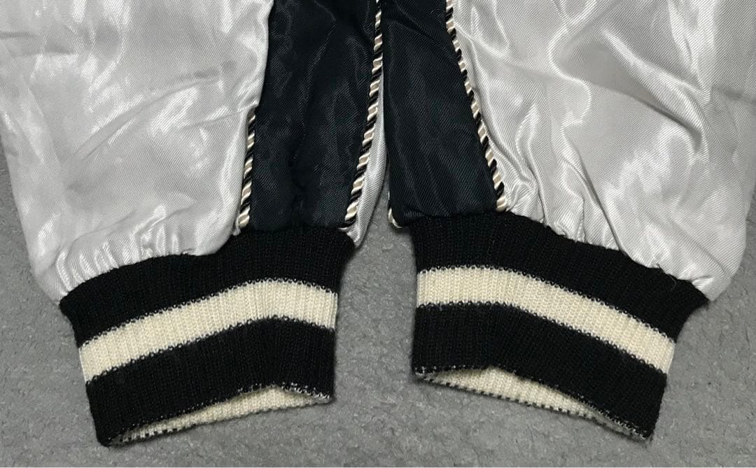 東洋エンタープライズ　beams アラスカスカジャン