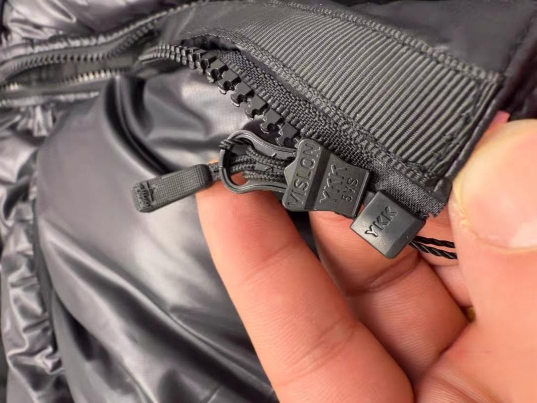 Stussy 刺繍 ブラック Mサイズ ダウンジャケット