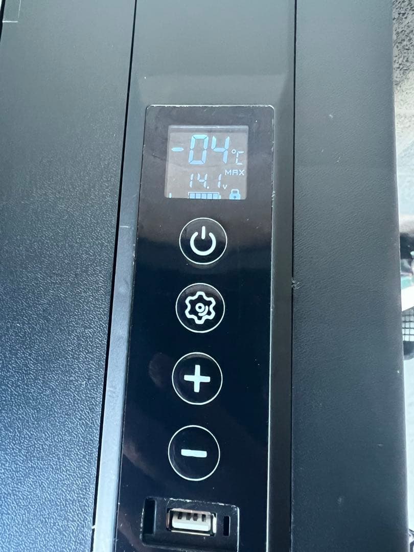 TomoyukiTHEONE30Lポータブル冷蔵庫 DC12/24V